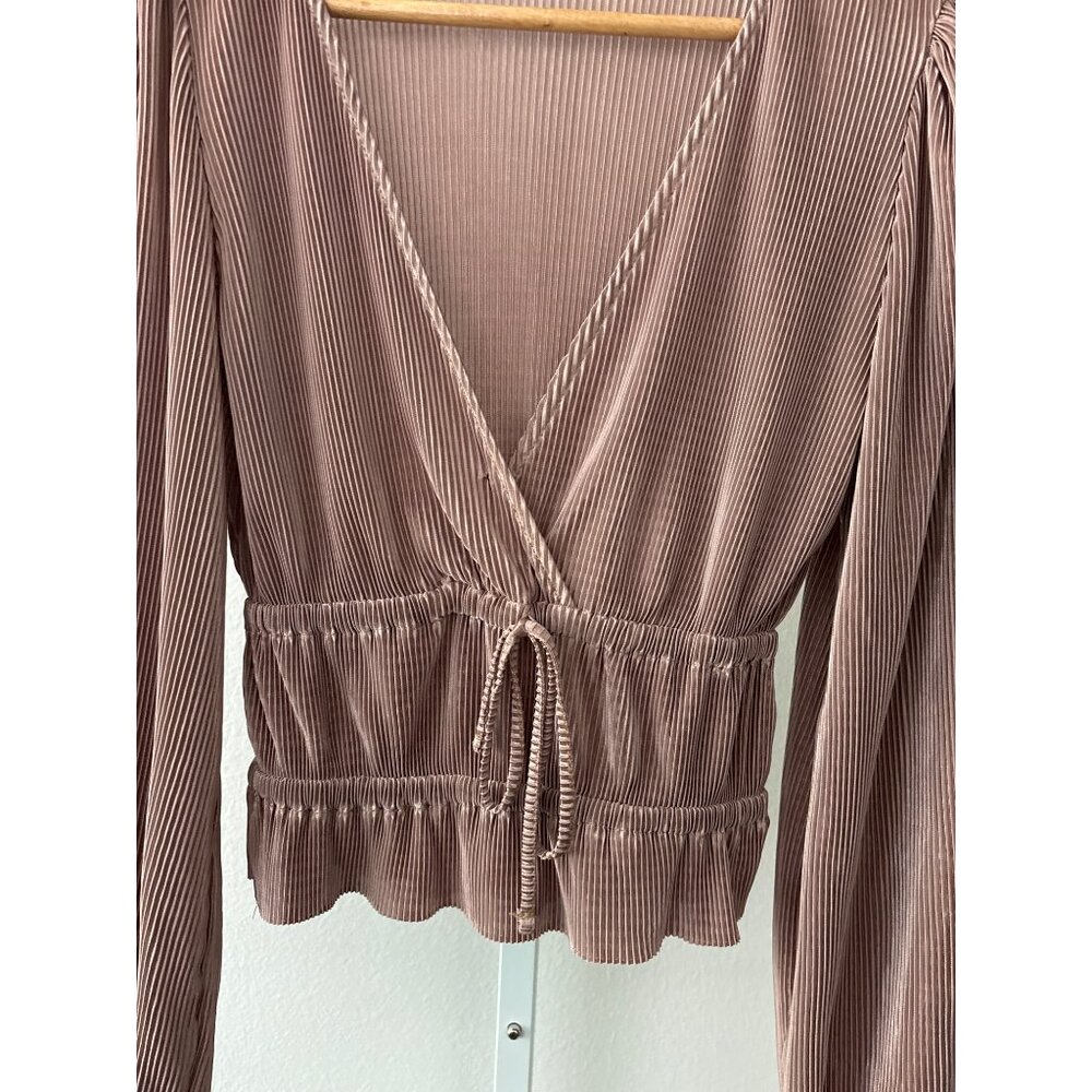 Zara Peplum Blouse Sz Small Pleated Mauve Surplice Romantic Feminine Ruffled Hem - Picture 2 of 14